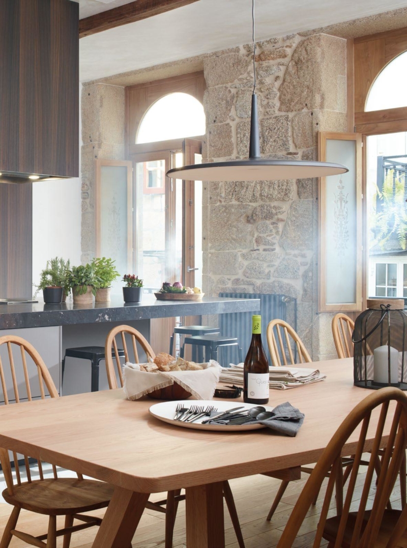 COCINA CON ISLA, MESA Y APARADOR - Dimode